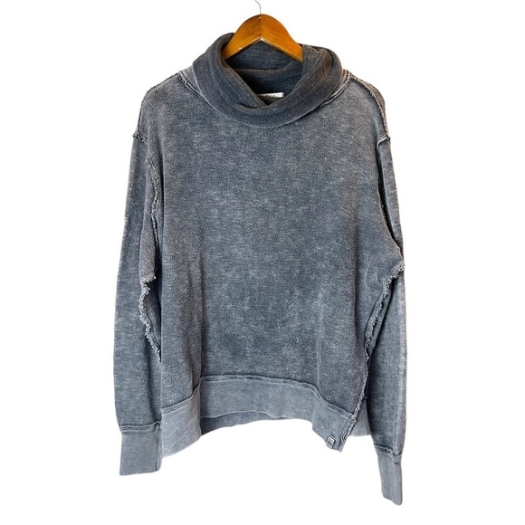 Free People Grey Washed Over Sized Cowl Neck Womens Long Sleeve XS - Picture 1 of 7